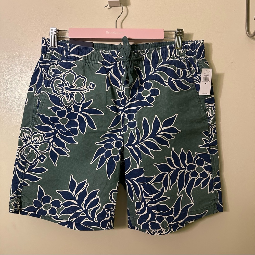 NWT - GAP Tropical Green and Navy Men's Board Shorts